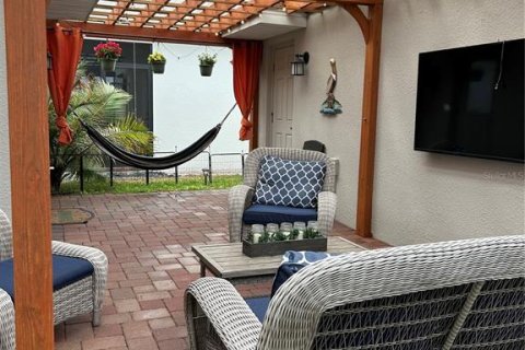 House in Orlando, Florida 3 bedrooms, 204.66 sq.m. № 2152304 - photo 14