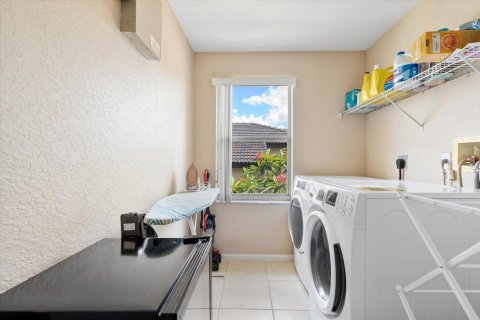 Купить виллу или дом в Мирамар, Флорида 3 комнаты, 209.96м2, № 2178807 - фото 21