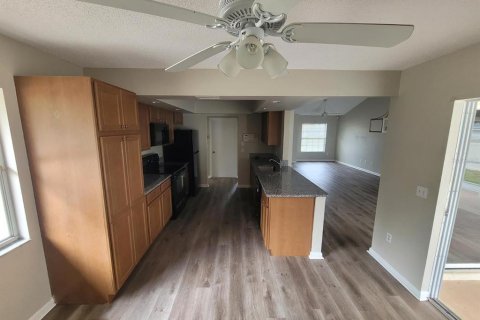 Снять в аренду виллу или дом в Венеция, Флорида 3 спальни, 143.53м2, № 1905097 - фото 6