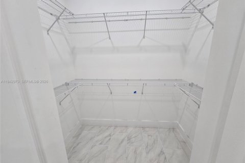 Villa ou maison à vendre à Lehigh Acres, Floride: 3 chambres, 145.11 m2 № 1999373 - photo 12