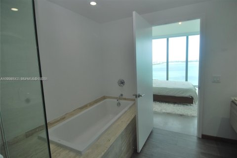 Apartment in Miami, Florida 2 bedrooms, 105.63 sq.m. № 1994299 - photo 8