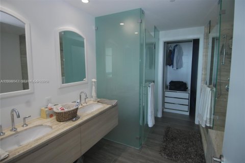Apartment in Miami, Florida 2 bedrooms, 105.63 sq.m. № 1994299 - photo 7