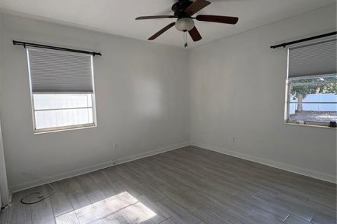 Villa ou maison à louer à Tampa, Floride: 3 chambres, 129.88 m2 № 2122384 - photo 10