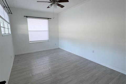 Villa ou maison à louer à Tampa, Floride: 3 chambres, 129.88 m2 № 2122384 - photo 9