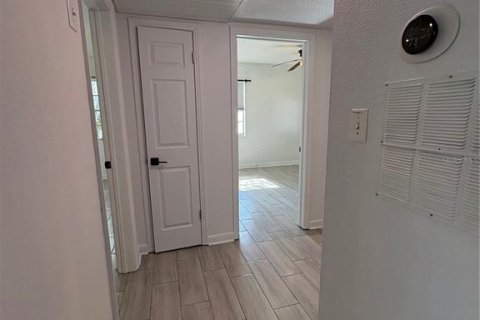 Villa ou maison à louer à Tampa, Floride: 3 chambres, 129.88 m2 № 2122384 - photo 3