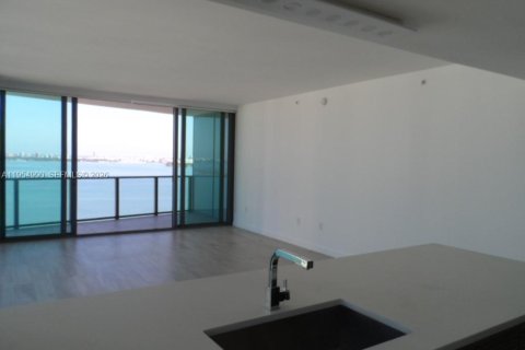 Condominio en alquiler en Miami, Florida, 2 dormitorios, 121.79 m2 № 2009547 - foto 17