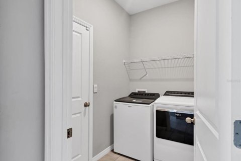 Villa ou maison à louer à Bradenton, Floride: 4 chambres, 189.99 m2 № 2151332 - photo 30