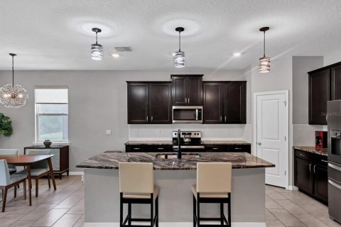 Villa ou maison à louer à Bradenton, Floride: 4 chambres, 189.99 m2 № 2151332 - photo 13