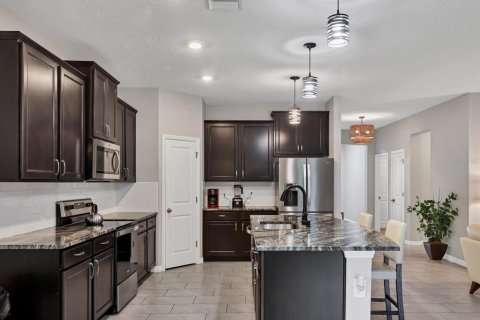 Villa ou maison à louer à Bradenton, Floride: 4 chambres, 189.99 m2 № 2151332 - photo 14
