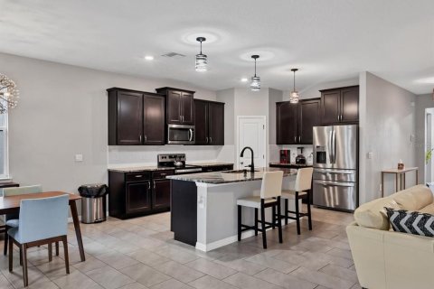 Villa ou maison à louer à Bradenton, Floride: 4 chambres, 189.99 m2 № 2151332 - photo 11