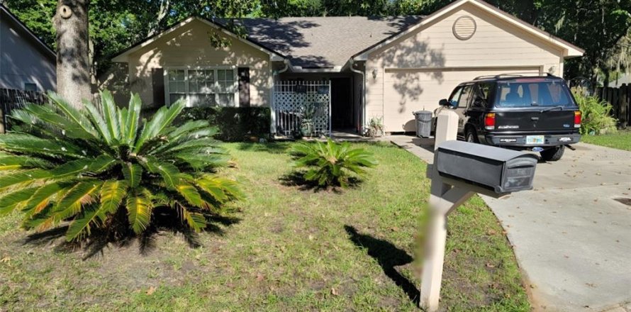 House in Fleming Island, Florida 3 bedrooms, 137.87 sq.m. № 1549690