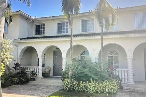 Villa ou maison à vendre à Homestead, Floride: 2 chambres, 130.81 m2 № 1994186 - photo 2