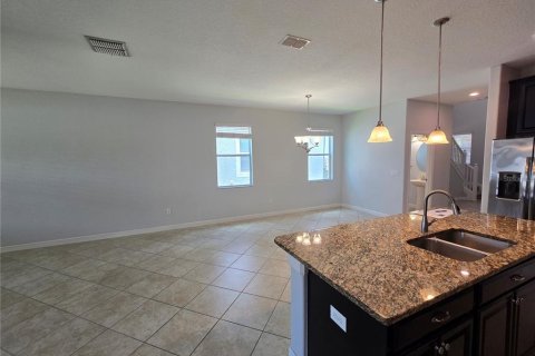 Villa ou maison à vendre à Brandon, Floride: 5 chambres, 233 m2 № 1746492 - photo 4