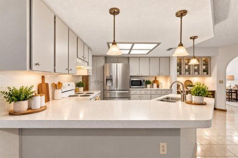 Casa en venta en Brooksville, Florida, 3 dormitorios, 176.7 m2 № 2418789 - foto 3