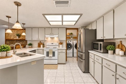 Casa en venta en Brooksville, Florida, 3 dormitorios, 176.7 m2 № 2418789 - foto 10