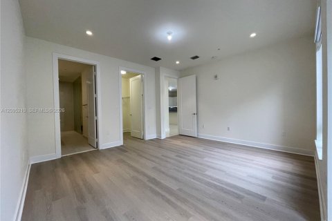 Copropriété à louer à Doral, Floride: 3 chambres, 126.35 m2 № 2384836 - photo 14