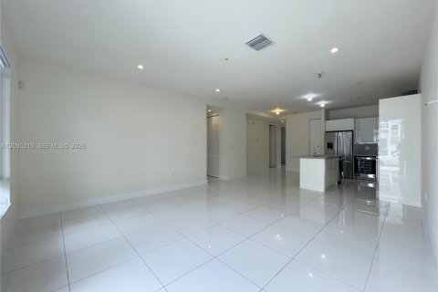 Copropriété à louer à Doral, Floride: 3 chambres, 126.35 m2 № 2384836 - photo 4