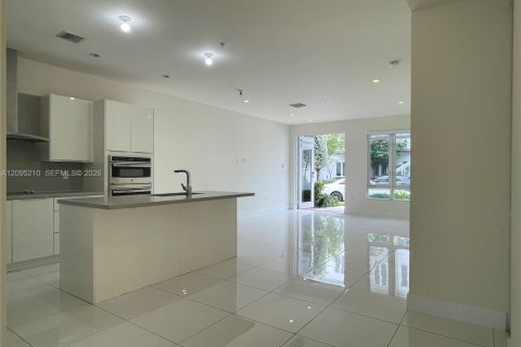 Copropriété à louer à Doral, Floride: 3 chambres, 126.35 m2 № 2384836 - photo 8