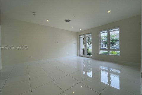 Copropriété à louer à Doral, Floride: 3 chambres, 126.35 m2 № 2384836 - photo 9