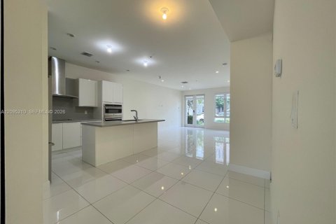Copropriété à louer à Doral, Floride: 3 chambres, 126.35 m2 № 2384836 - photo 12