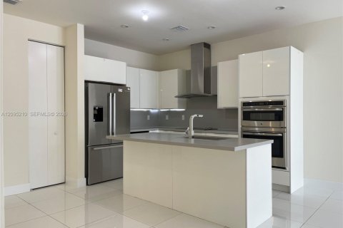 Copropriété à louer à Doral, Floride: 3 chambres, 126.35 m2 № 2384836 - photo 10