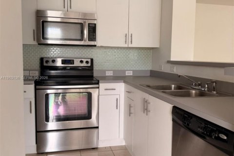 Copropriété à louer à Pembroke Pines, Floride: 3 chambres, 98.29 m2 № 2025161 - photo 8