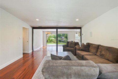 House in Winter Park, Florida 3 bedrooms, 142.7 sq.m. № 1813684 - photo 5