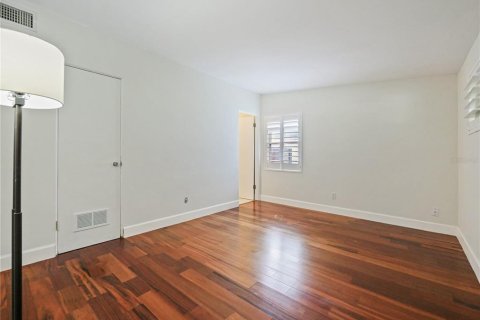 House in Winter Park, Florida 3 bedrooms, 142.7 sq.m. № 1813684 - photo 13