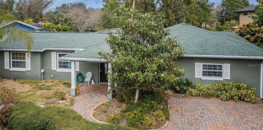 Villa ou maison à Tarpon Springs, Floride 3 chambres, 207.26 m2 № 1567551