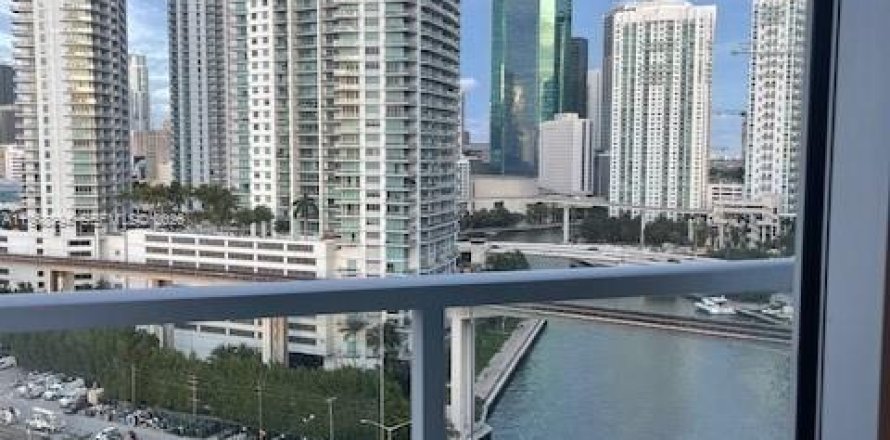 Condo à Miami, Floride, 1 chambre  № 2041167