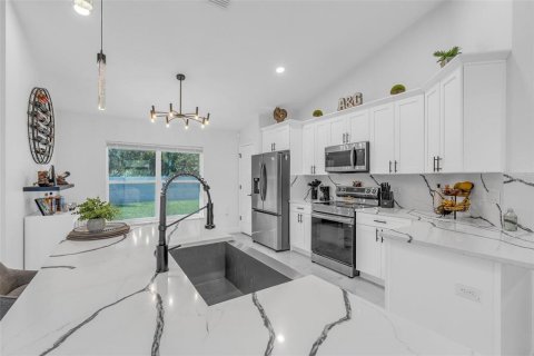 Casa en venta en Ocala, Florida, 3 dormitorios, 173.73 m2 № 2384079 - foto 12