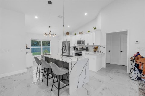 Casa en venta en Ocala, Florida, 3 dormitorios, 173.73 m2 № 2384079 - foto 9