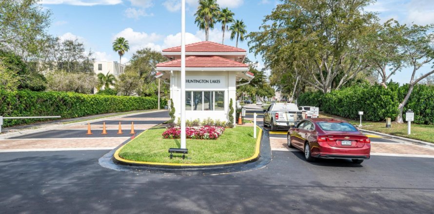 Condo in Delray Beach, Florida, 2 bedrooms № 1230183