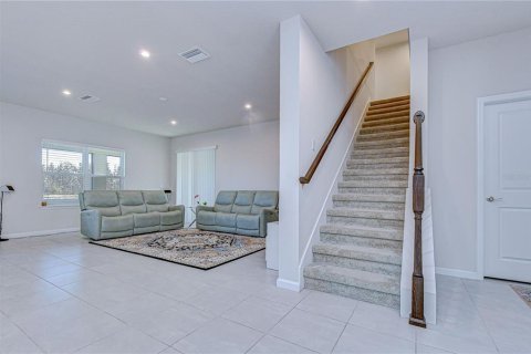 House in Land O' Lakes, Florida 4 bedrooms, 259.85 sq.m. № 2226268 - photo 23