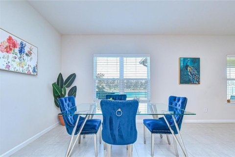 House in Land O' Lakes, Florida 4 bedrooms, 259.85 sq.m. № 2226268 - photo 22