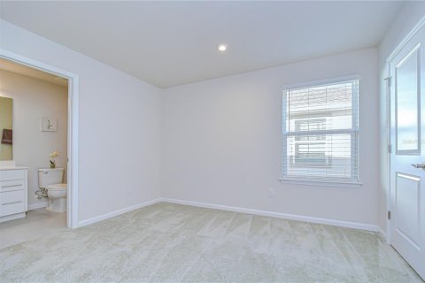 House in Land O' Lakes, Florida 4 bedrooms, 259.85 sq.m. № 2226268 - photo 30