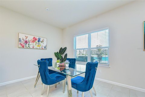 House in Land O' Lakes, Florida 4 bedrooms, 259.85 sq.m. № 2226268 - photo 21