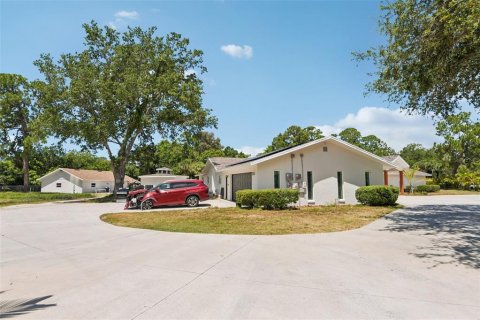 Villa ou maison à vendre à Largo, Floride: 4 chambres, 320.7 m2 № 2121504 - photo 4
