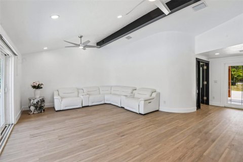 Villa ou maison à vendre à Largo, Floride: 4 chambres, 320.7 m2 № 2121504 - photo 6