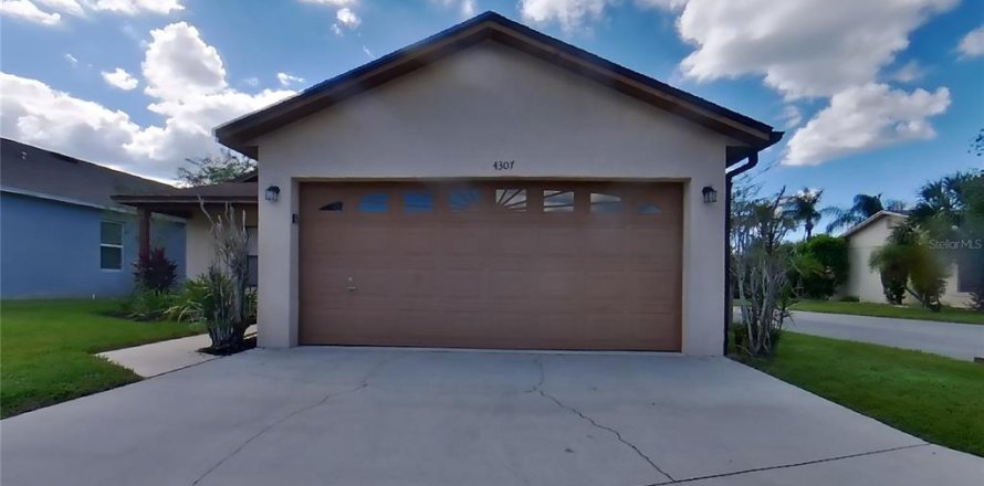 Villa ou maison à Winter Haven, Floride 3 chambres, 153.85 m2 № 2420427