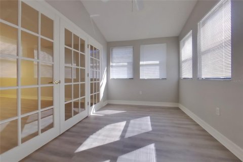 Villa ou maison à louer à Winter Haven, Floride: 3 chambres, 153.85 m2 № 2420427 - photo 15