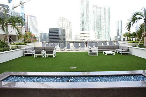 Condo in Miami, Florida, 2 bedrooms  № 2027372 - photo 30