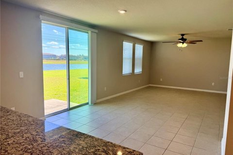 House in Parrish, Florida 4 bedrooms, 217.39 sq.m. № 2211973 - photo 11