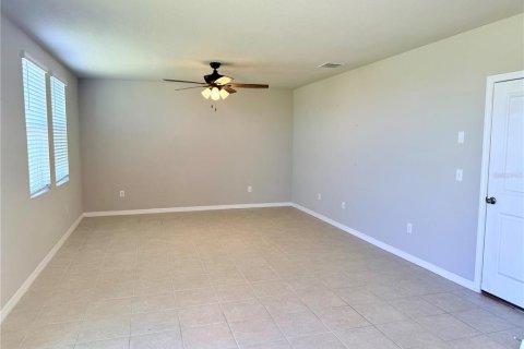 House in Parrish, Florida 4 bedrooms, 217.39 sq.m. № 2211973 - photo 12