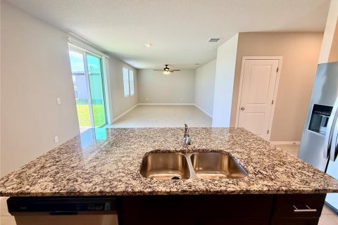 House in Parrish, Florida 4 bedrooms, 217.39 sq.m. № 2211973 - photo 9
