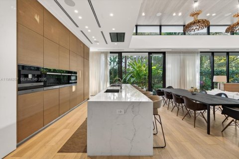Villa ou maison à vendre à Miami Beach, Floride: 6 chambres, 496.38 m2 № 2029415 - photo 9