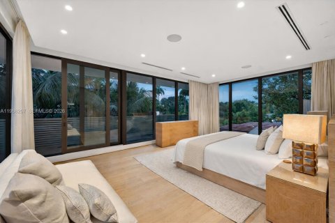 Villa ou maison à vendre à Miami Beach, Floride: 6 chambres, 496.38 m2 № 2029415 - photo 17