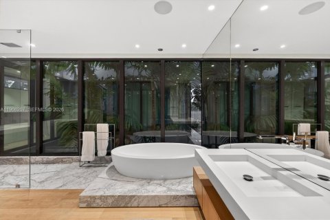 Villa ou maison à vendre à Miami Beach, Floride: 6 chambres, 496.38 m2 № 2029415 - photo 20