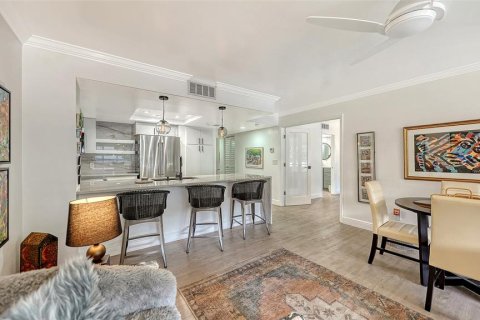 Condominio en venta en Sarasota, Florida, 2 dormitorios, 117.06 m2 № 2093928 - foto 5