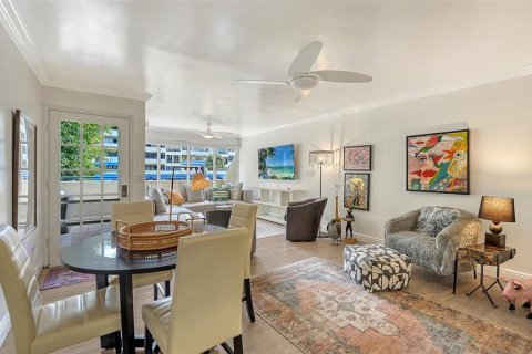 Condominio en venta en Sarasota, Florida, 2 dormitorios, 117.06 m2 № 2093928 - foto 3